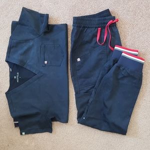 Mediclo navy scrub set - small